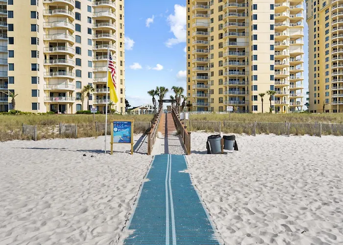 Colony W7c - Covered Parking Included