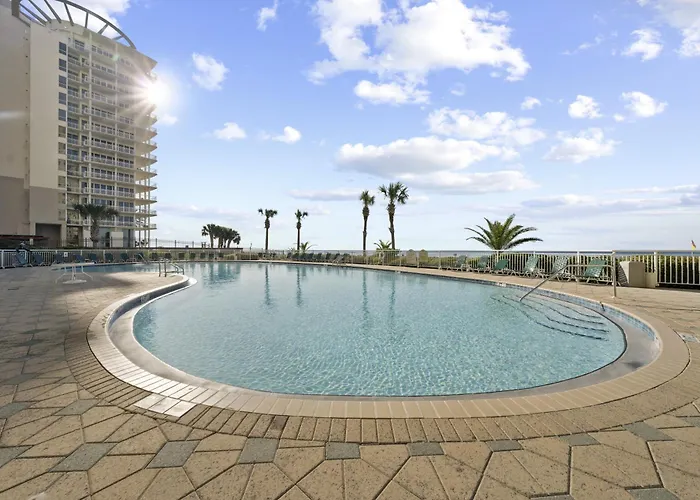 Apartment Colony W7c - Covered Parking Included