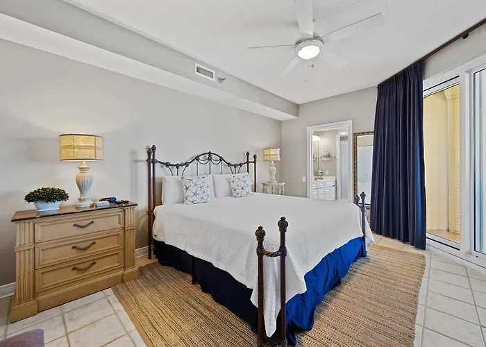 Apartment Colony W7c - Covered Parking Included
